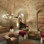 Castello Di 5* Гуарене