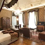 Отель Castello Di Гуарене