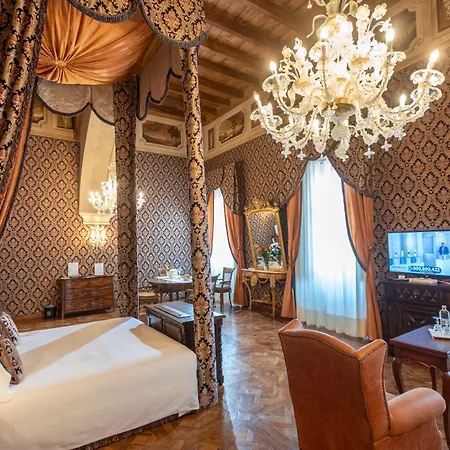 Castello Di 호텔 구아레네