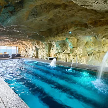 Castello Di 호텔 구아레네