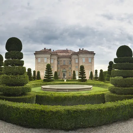 Castello Di Отель Гуарене