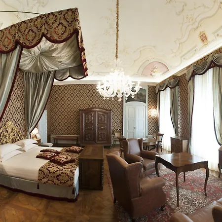 Castello Di Отель Гуарене