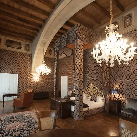 호텔 Castello Di 구아레네