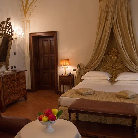 Castello Di Отель Гуарене