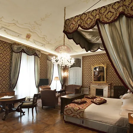 Castello Di Гуарене