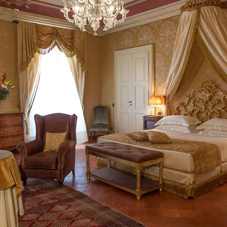 Castello Di 5* 구아레네