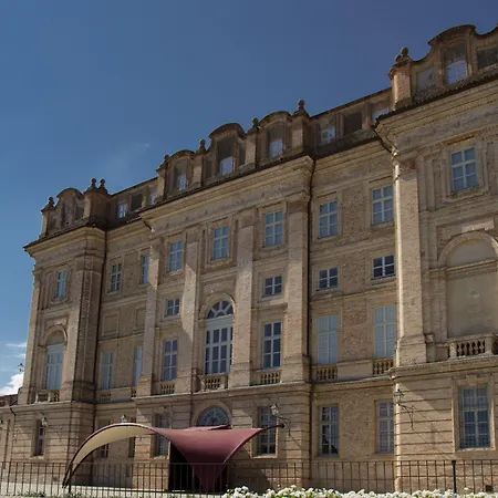 Castello Di Hotel Guarene