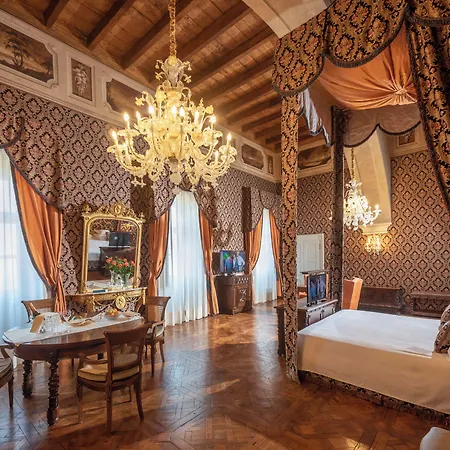 Castello Di 호텔 구아레네