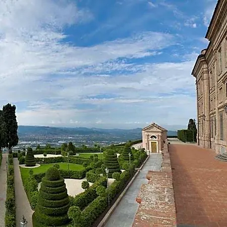 Castello Di 5* Guarene