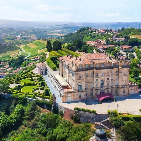 Castello Di Hotel