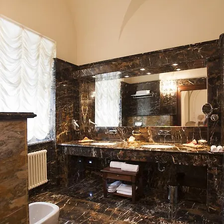 Castello Di Hotel