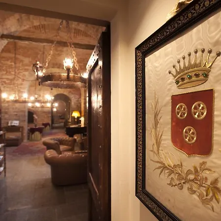 Отель Castello Di Гуарене