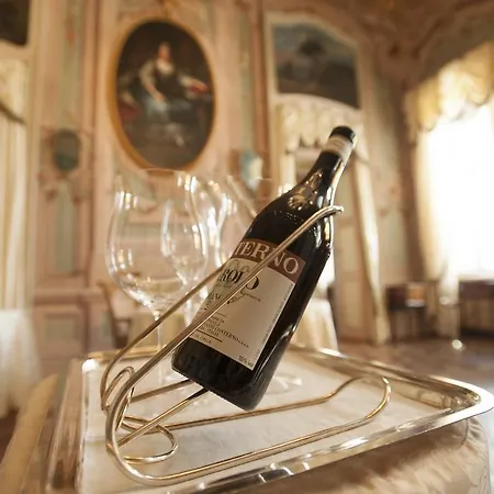 Castello Di Гуарене