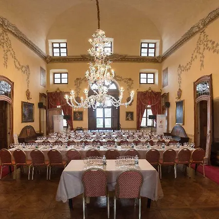 Ξενοδοχείο Castello Di 5*