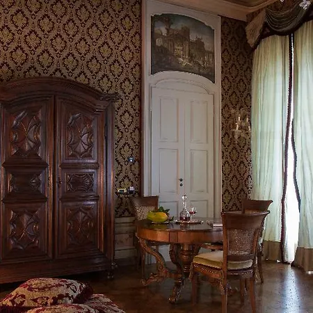 Castello Di Hotel