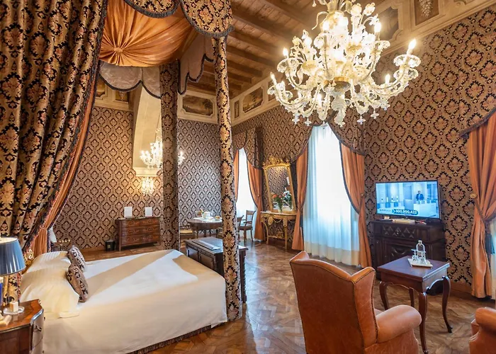 Castello Di Hotel Guarene