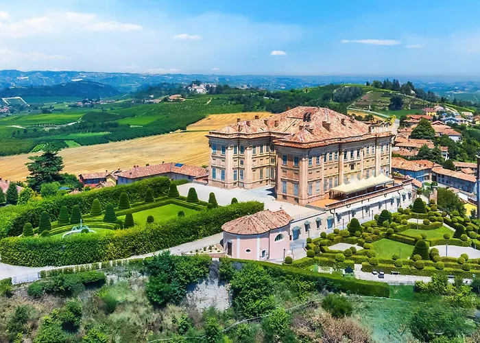 Castello Di فندق Guarene