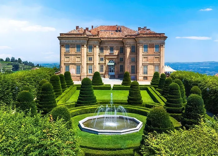 Castello Di 5* Guarene