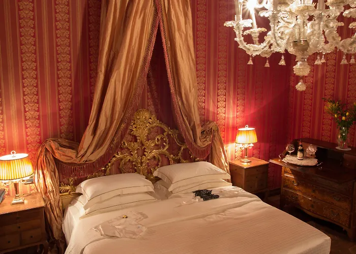 فندق Castello Di Guarene