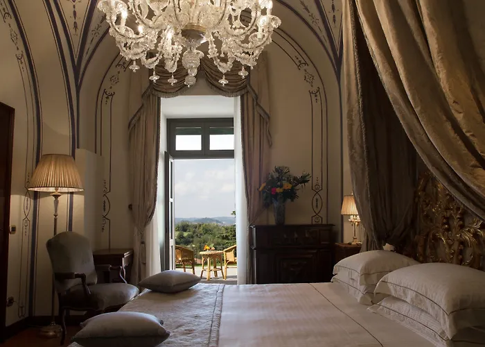 Castello Di 5* Guarene