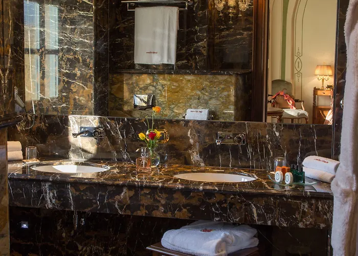 Castello Di 5* Guarene