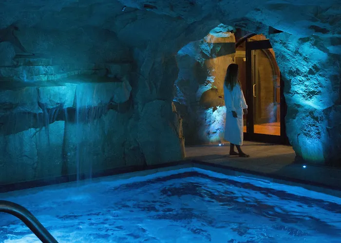 Castello Di فندق Guarene