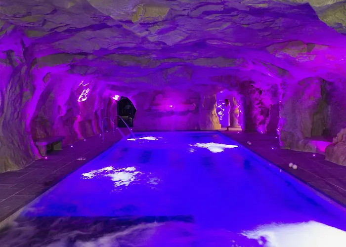 فندق Castello Di Guarene